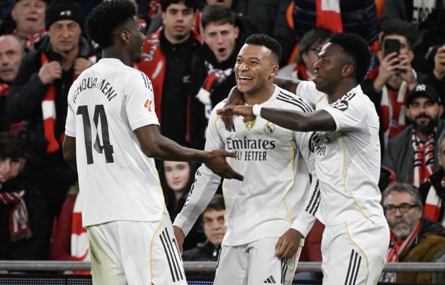 Mbappe sánh ngang Messi, Ronaldo