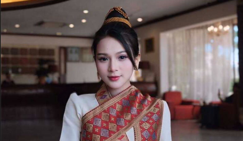 Nữ ca sĩ Việt hát 'Cô đôi thượng ngàn' ở Lào gây sốt, hút hàng triệu lượt xem