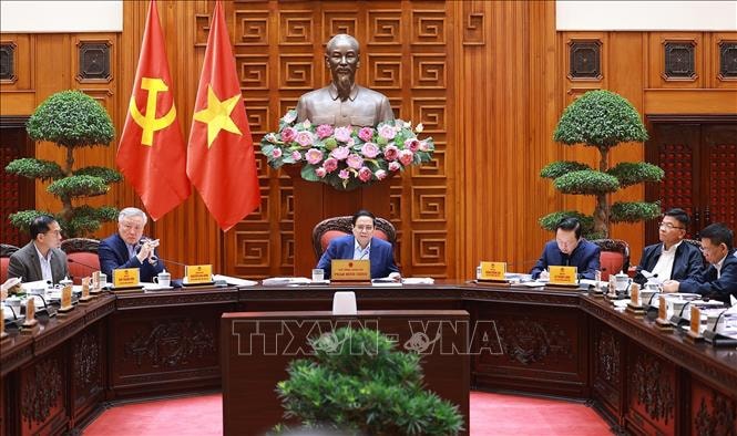 Thủ tướng họp Thường trực Chính phủ về phát triển Đề án Khu thương mại tự do và Trung tâm lọc hoá dầu và năng lượng quốc gia