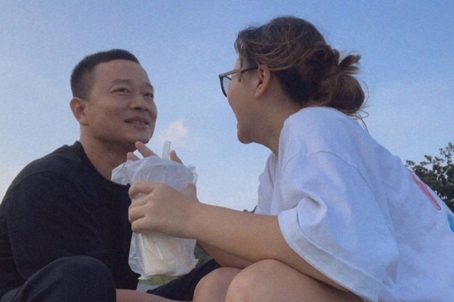 Lấy chồng hơn 20 tuổi, tôi bị kỳ thị: “Chồng bằng tuổi bố, sao có thể yêu?”