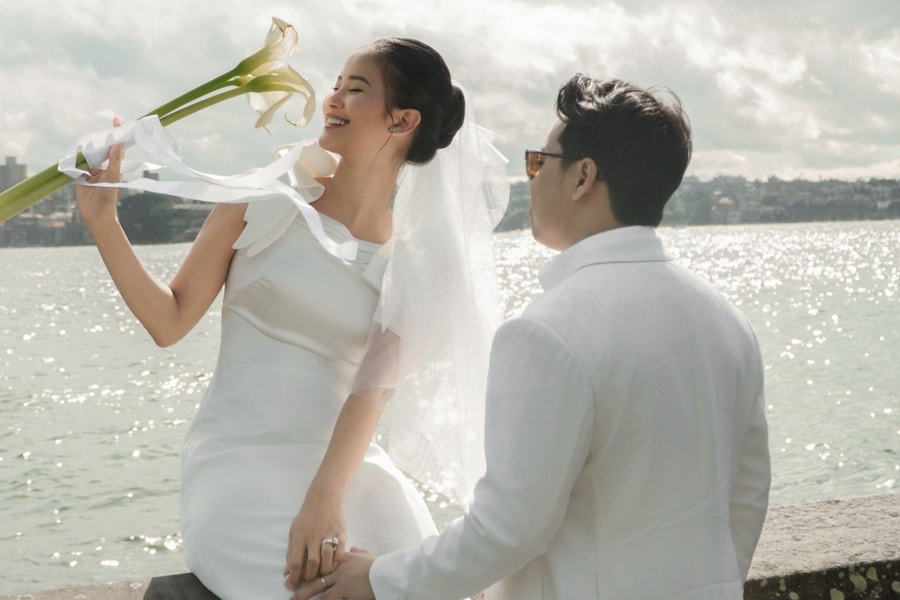 Ảnh cưới của Á hậu Hương Ly