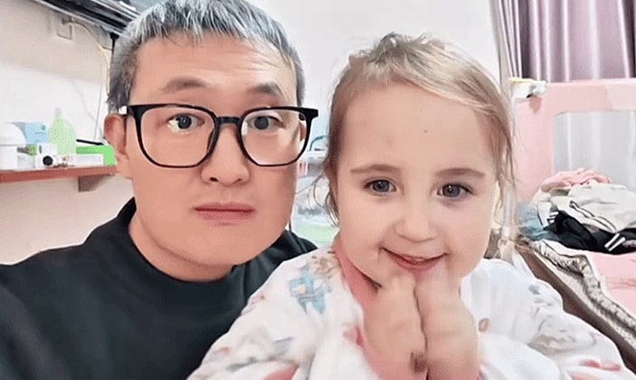 Bí ẩn di truyền của cặp vợ chồng Trung Quốc sinh con 'búp bê lai'