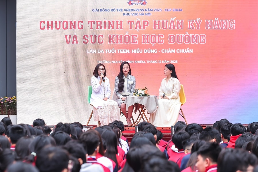 Học sinh THPT được tư vấn chăm sóc da tuổi dậy thì