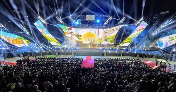 Hàng ngàn người đi xem khai mạc Lễ hội Trà quốc tế 2025 lần đầu tiên ở Đà Lạt