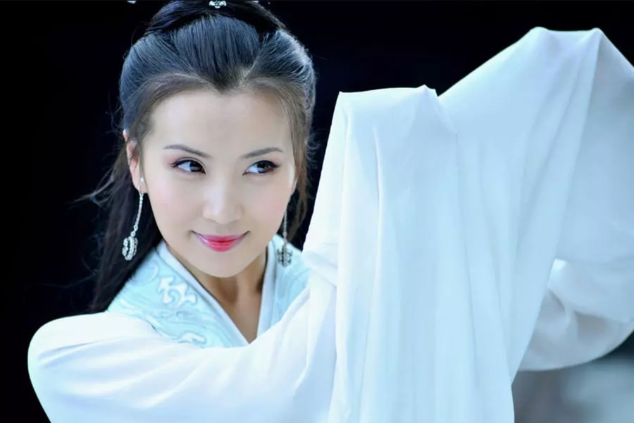 Điêu Thuyền đẹp nhất màn ảnh: Từ bỏ nghệ thuật cưới đại gia, giờ làm giảng viên