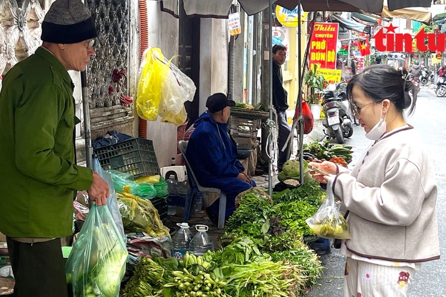 Giá thực phẩm tăng mạnh kéo chỉ số giá tiêu dùng tháng 11 tăng 0,45%