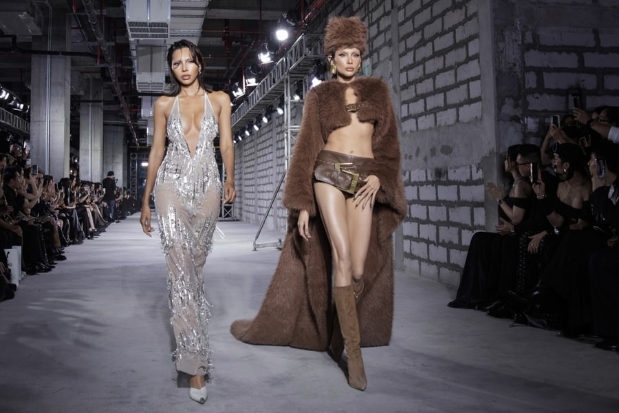 Váy áo 'tái sinh từ tro tàn' của Đỗ Long