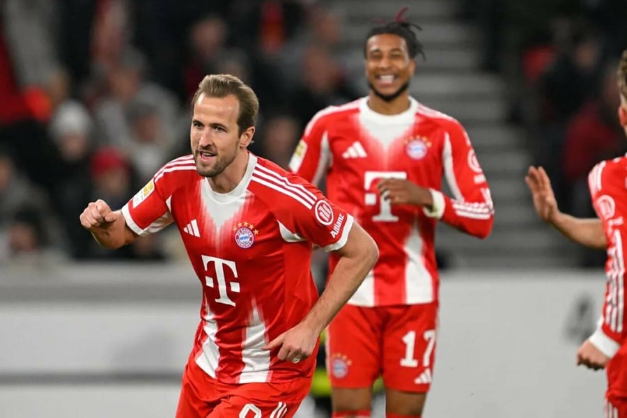 Kane ghi bàn gấp đôi đối thủ cạnh tranh Vua phá lưới