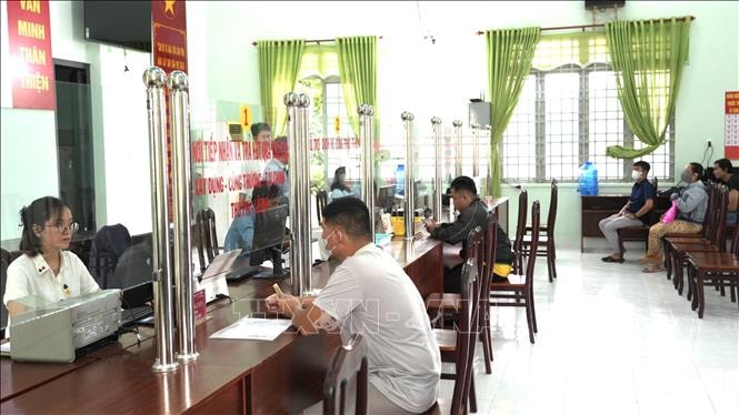 Tây Ninh bố trí việc làm cho 72 người trúng tuyển công chức xã