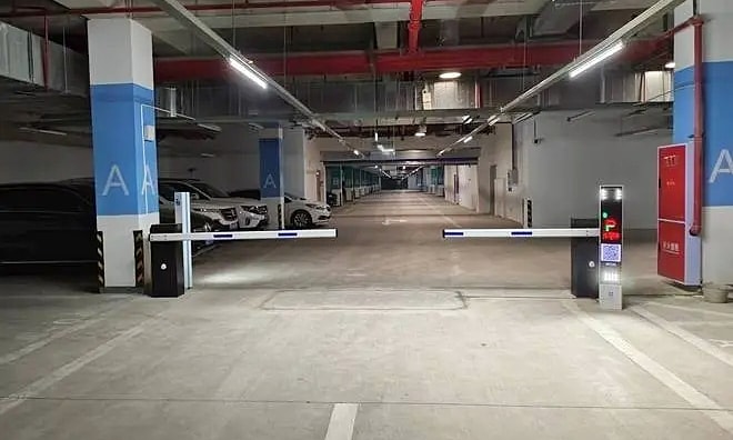 Chủ nhà 'dở khóc dở cười' vì chỗ gửi xe giảm giá 80%