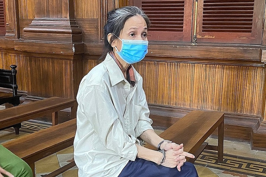 Hai trường THPT ở TP HCM bị chiếm đoạt hơn 18 tỷ đồng