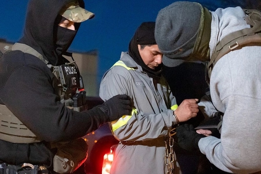 ICE bắt gần 75.000 người nhập cư không tiền án tiền sự