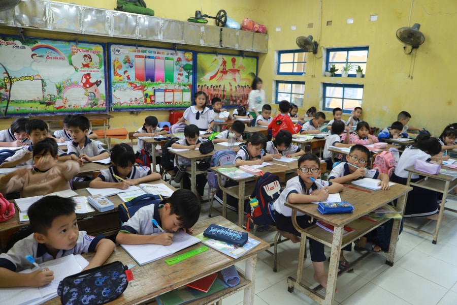 Trường tiểu học 'trắng' môn tiếng Anh suốt học kỳ I