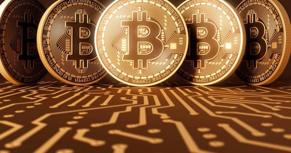 Thị trường tiền số hôm nay, 8-12: Bitcoin sắp bước vào cơn địa chấn?