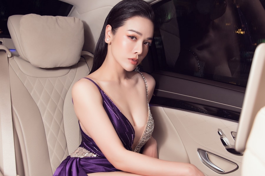 Nhật Kim Anh kiếm tiền từ đâu?