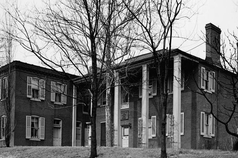 Biệt thự cổ 200 năm tuổi liên tục chứng kiến hiện tượng lạ khó giải thích