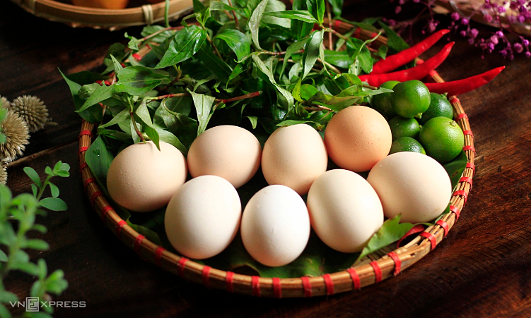Ai nên hạn chế ăn trứng?