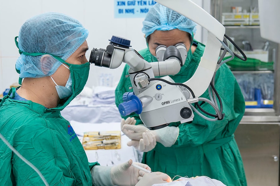 Từ nguồn giác mạc Nepal, 12 người Việt tìm lại ánh sáng