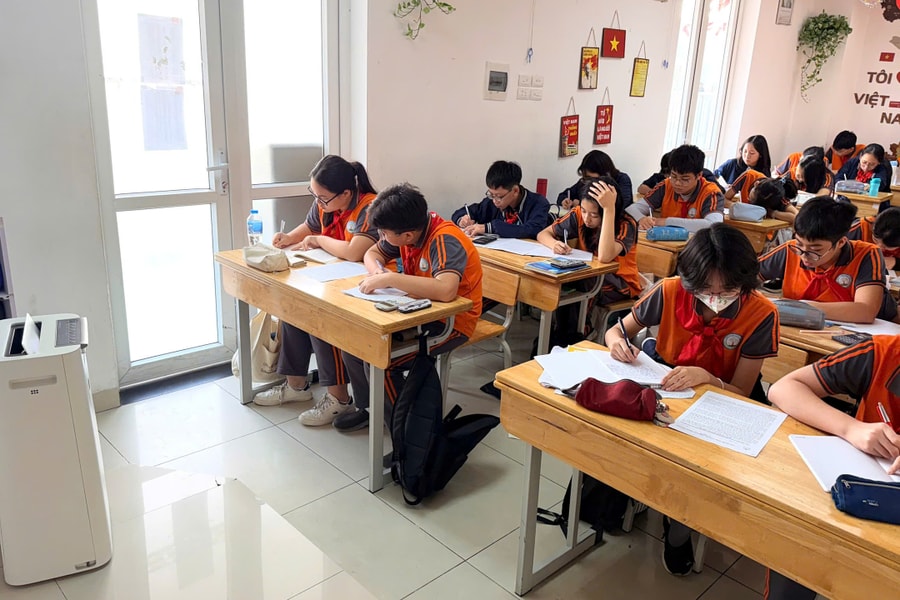 Trường học mượn máy lọc không khí, giảm hoạt động ngoài trời vì ô nhiễm