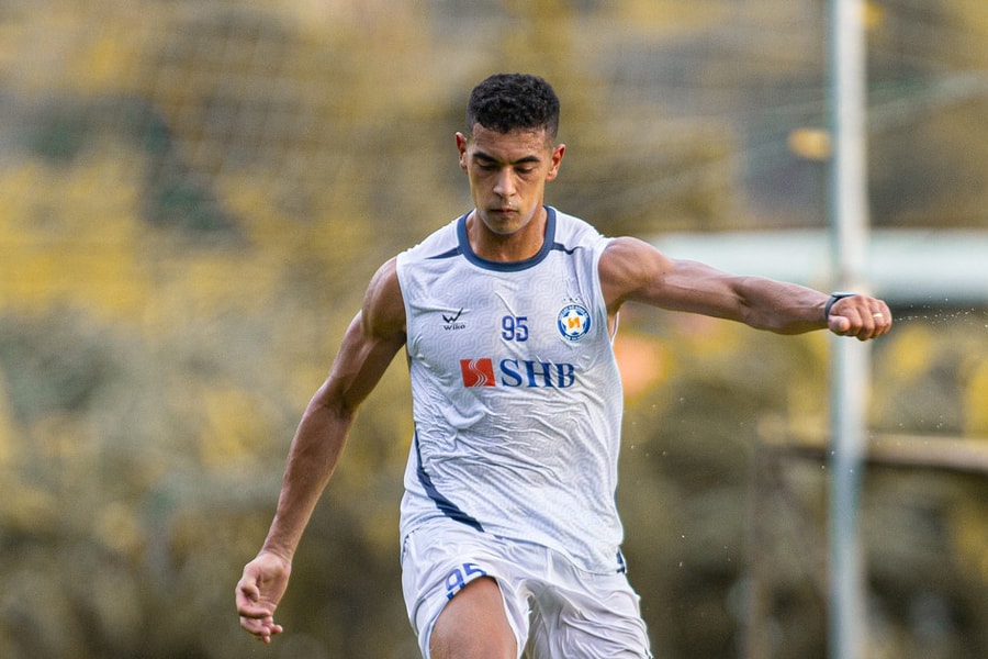 Ngoại binh cao gần 2 mét có quốc tịch Việt Nam, lấy tên Đỗ Phi Long