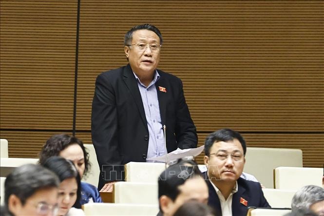 Kỳ họp thứ 10: Gỡ nhiều nút thắt về thể chế