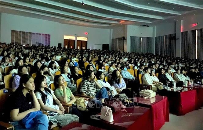 Chiếu miễn phí phim 'Mưa đỏ' phục vụ nhân dân An Giang