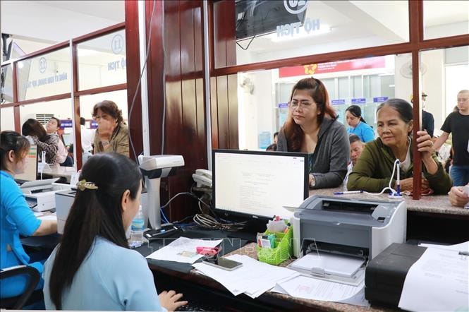 Kéo dài thời gian giải quyết chế độ cho người làm việc ngoài biên chế tại các Hội đến 31/12/2025