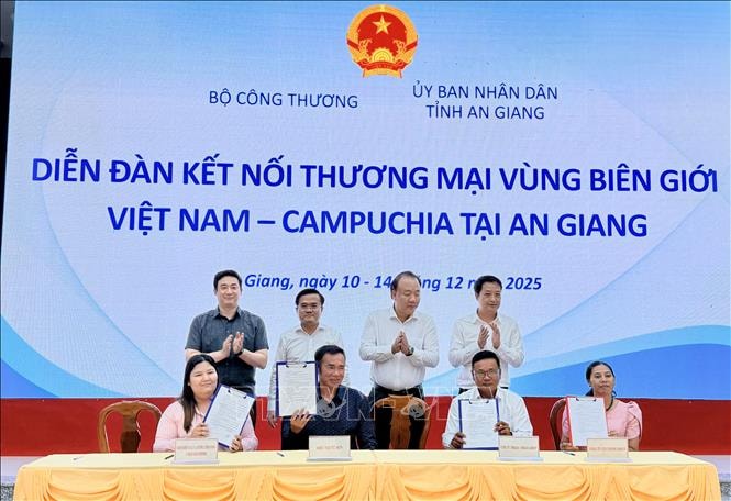 Hoàn thiện hạ tầng thương mại biên giới: Bứt phá giao thương