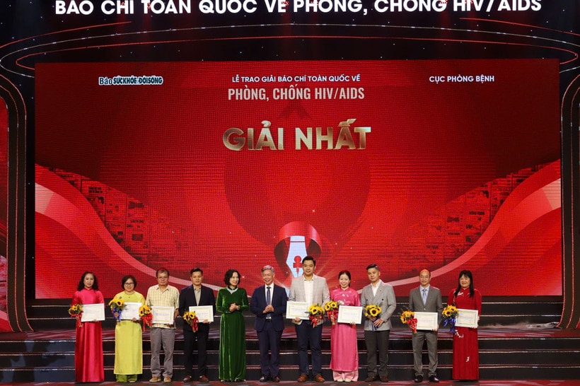 TTXVN đoạt giải Nhất Giải Báo chí toàn quốc về phòng, chống HIV/AIDS