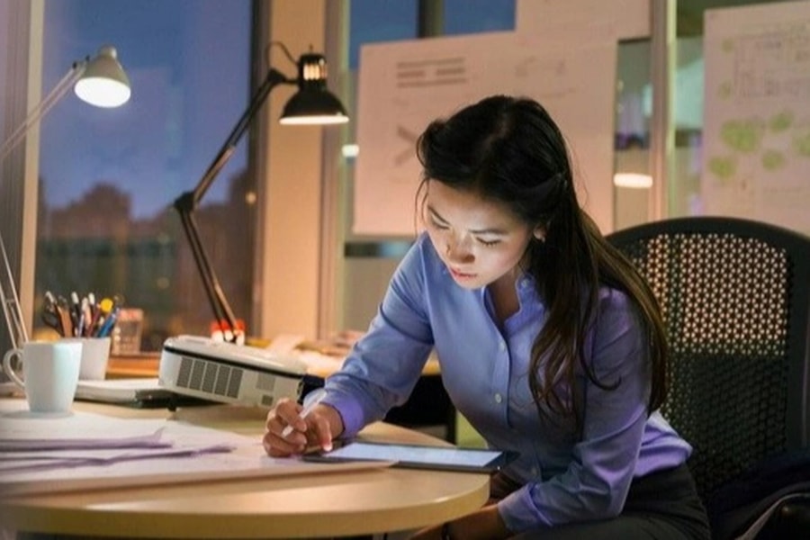 Xem xét "quyền được ngắt kết nối" của nhân viên sau giờ làm việc