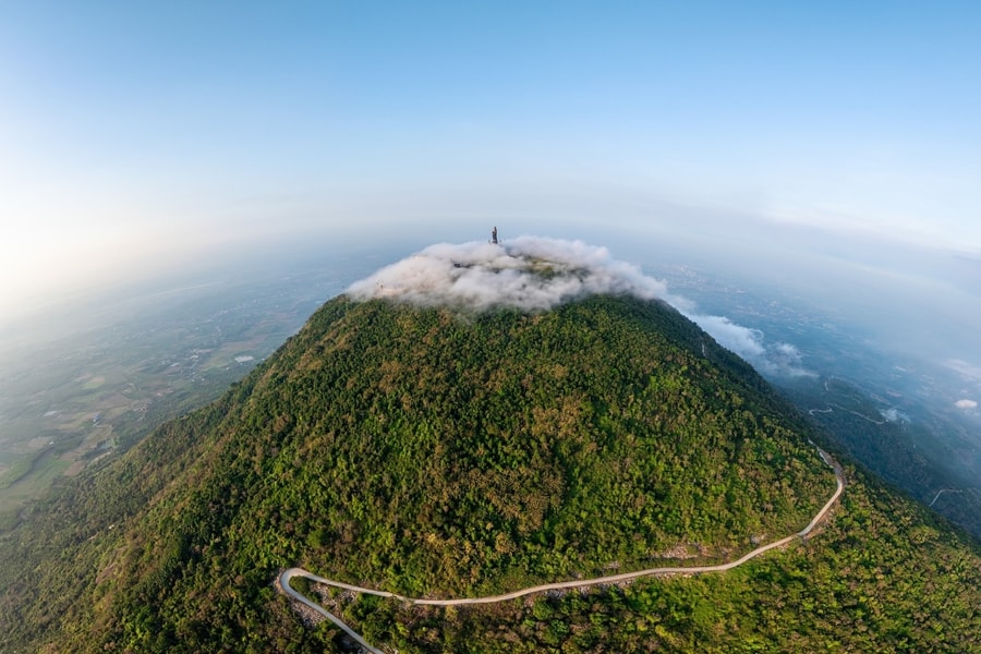 Núi Bà Đen đón khách trở lại sau hai tháng đóng cửa