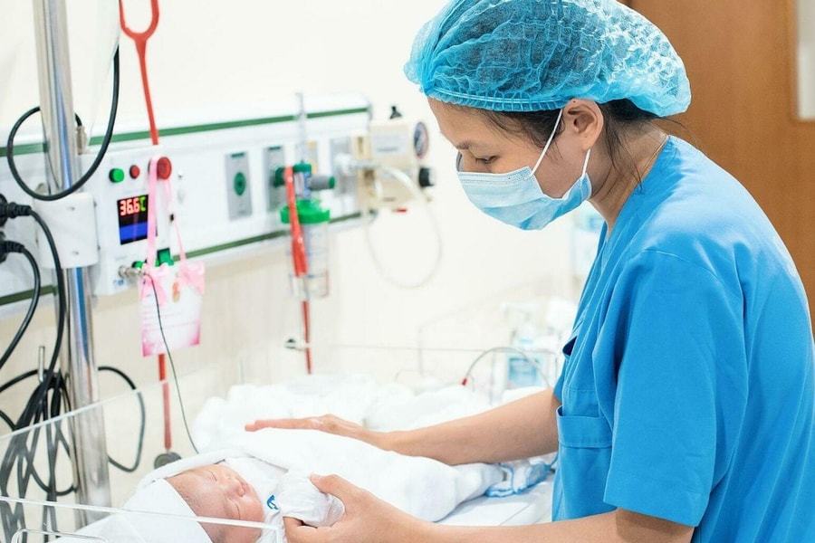 Biến chứng viêm phổi ở trẻ sơ sinh