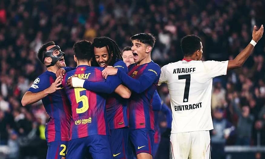 Barca ngược dòng trong ba phút ở Champions League