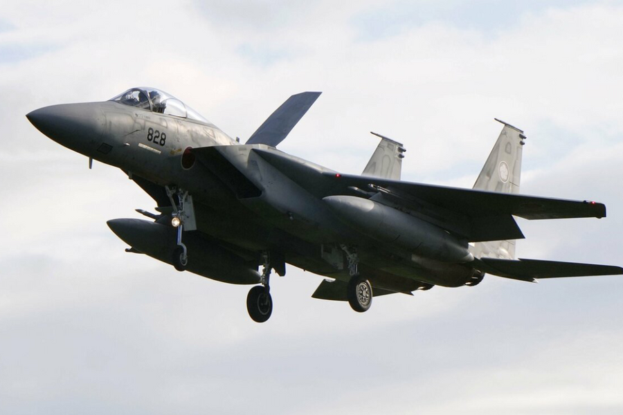 J-15 Trung Quốc khóa mục tiêu F-15 Nhật Bản 'từ cách gần 150 km'