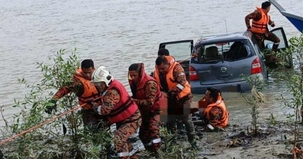 Ô tô mất lái lao xuống sông, nữ tài xế tử vong thương tâm