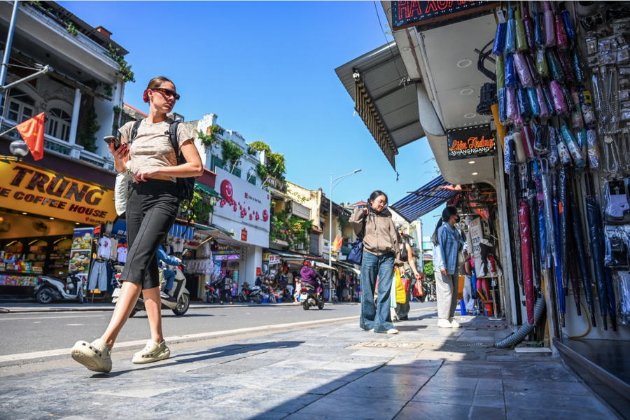 Hà Nội ra quân xử lý vi phạm lòng đường, vỉa hè