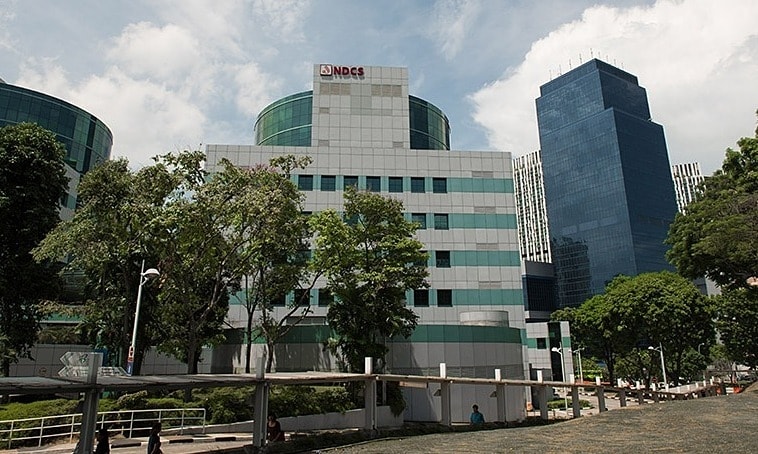 Nhân viên nha khoa chụp lén hơn 600 ảnh ngực bệnh nhân nữ