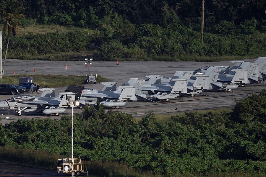 Mỹ điều loạt tiêm kích tác chiến điện tử đến gần Venezuela