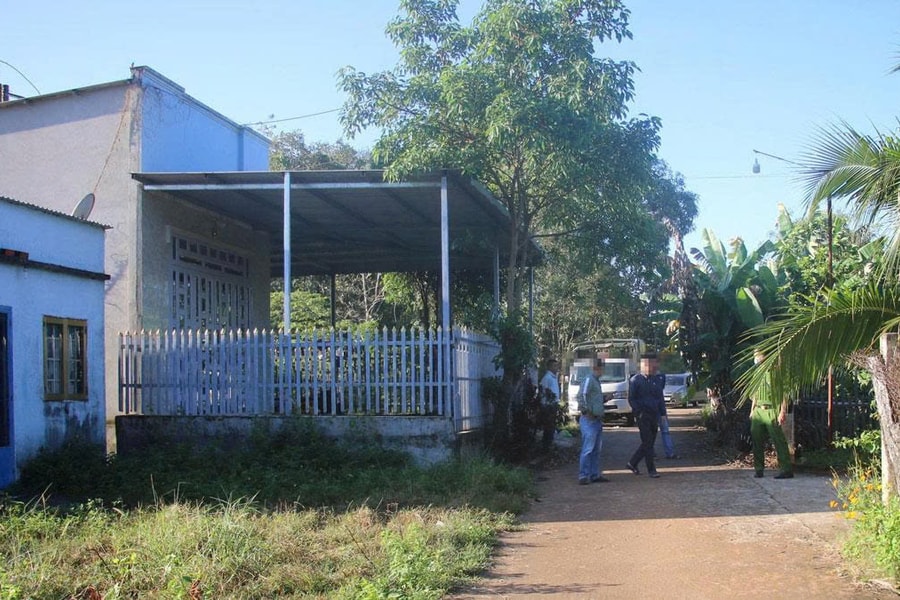 Người phụ nữ bị bắn tử vong trước cửa nhà