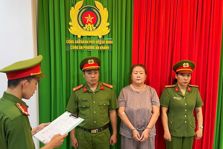 Bị bắt vì nhận chôn 2.900 tấn rác của người khác