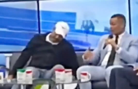 BLV Mario Ureña đột tử ngay trên sóng truyền hình