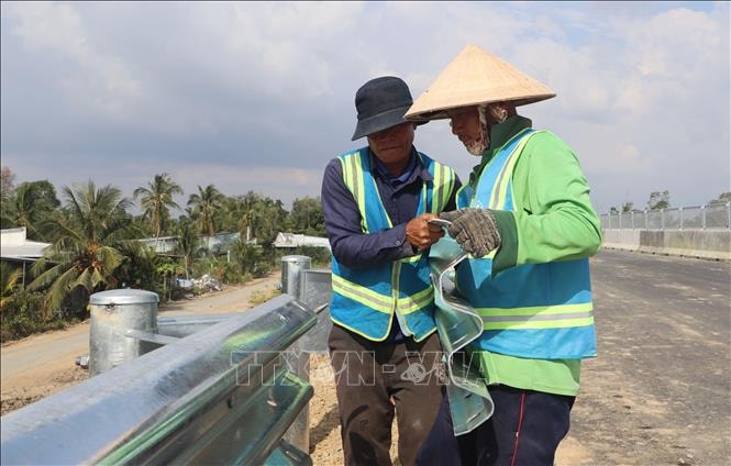 Dành 500.000 tỷ đồng cho vay đầu tư hạ tầng điện, giao thông và công nghệ chiến lược