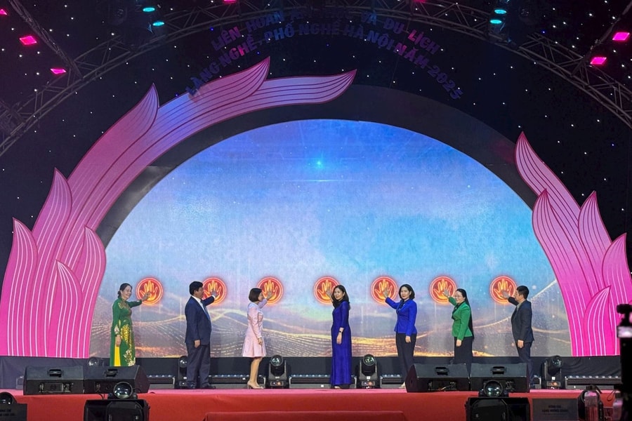 Hà Nội thắp sáng không gian 'Trăm nghề tinh hoa'