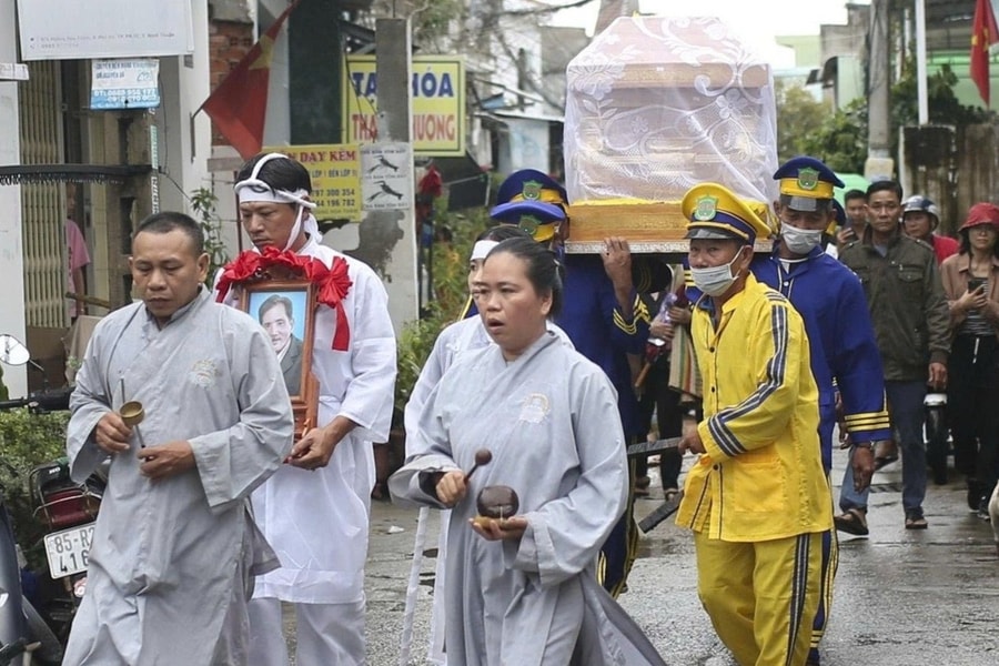 Gia đình đính chính tin kêu gọi quyên góp xây mộ tài tử Thương Tín