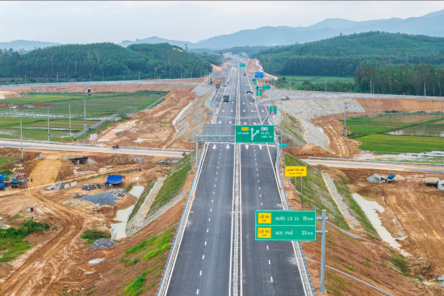 Ngắm cao tốc Quảng Ngãi - Hoài Nhơn trước ngày khánh thành