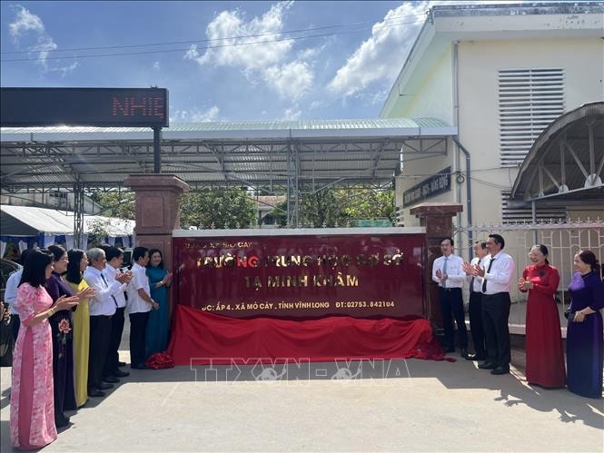 Vĩnh Long: Công bố đổi tên trường, ghi nhận đóng góp của Anh hùng Tạ Minh Khâm