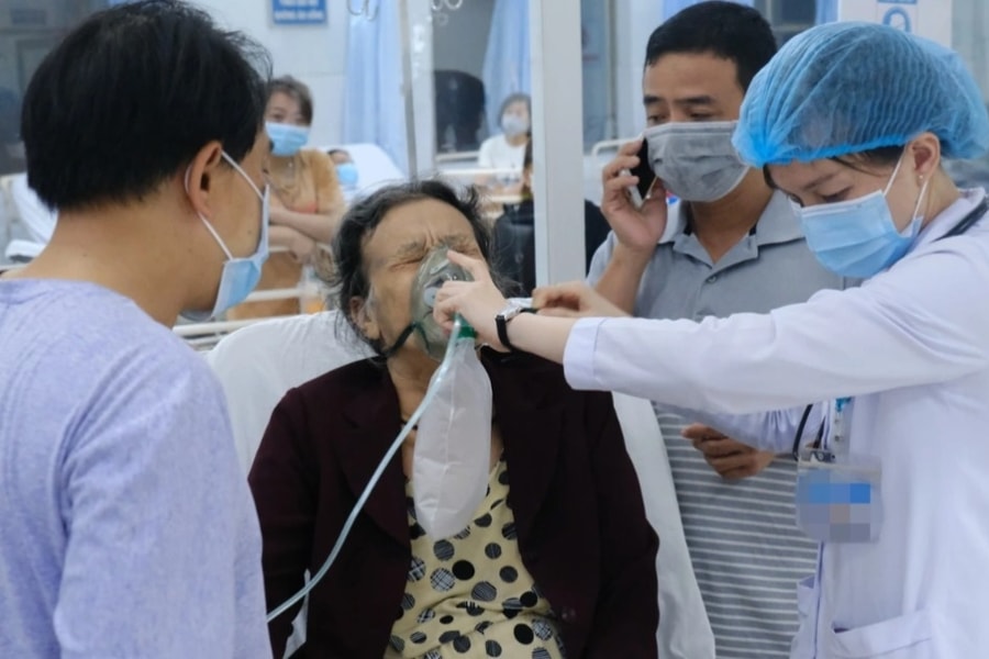 Tỉnh hỗ trợ một lần tới 871 triệu đồng cho tiến sĩ ngành y về công tác