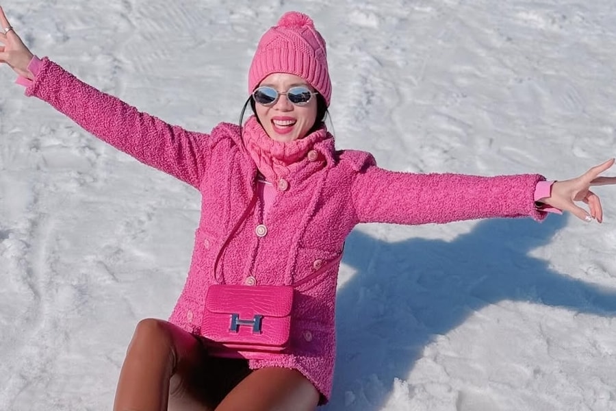 Bộ sưu tập quần 'kéo dài' chân của Lệ Quyên