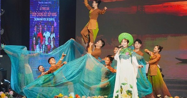 Nữ điều dưỡng chiến thắng Quán quân Đấu Trường Nhạc Việt 2025 ở tuổi ngoài 50