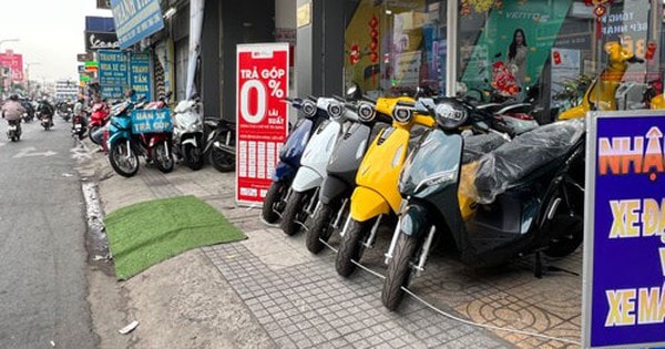 Ô tô, xe máy cũ giảm giá sốc